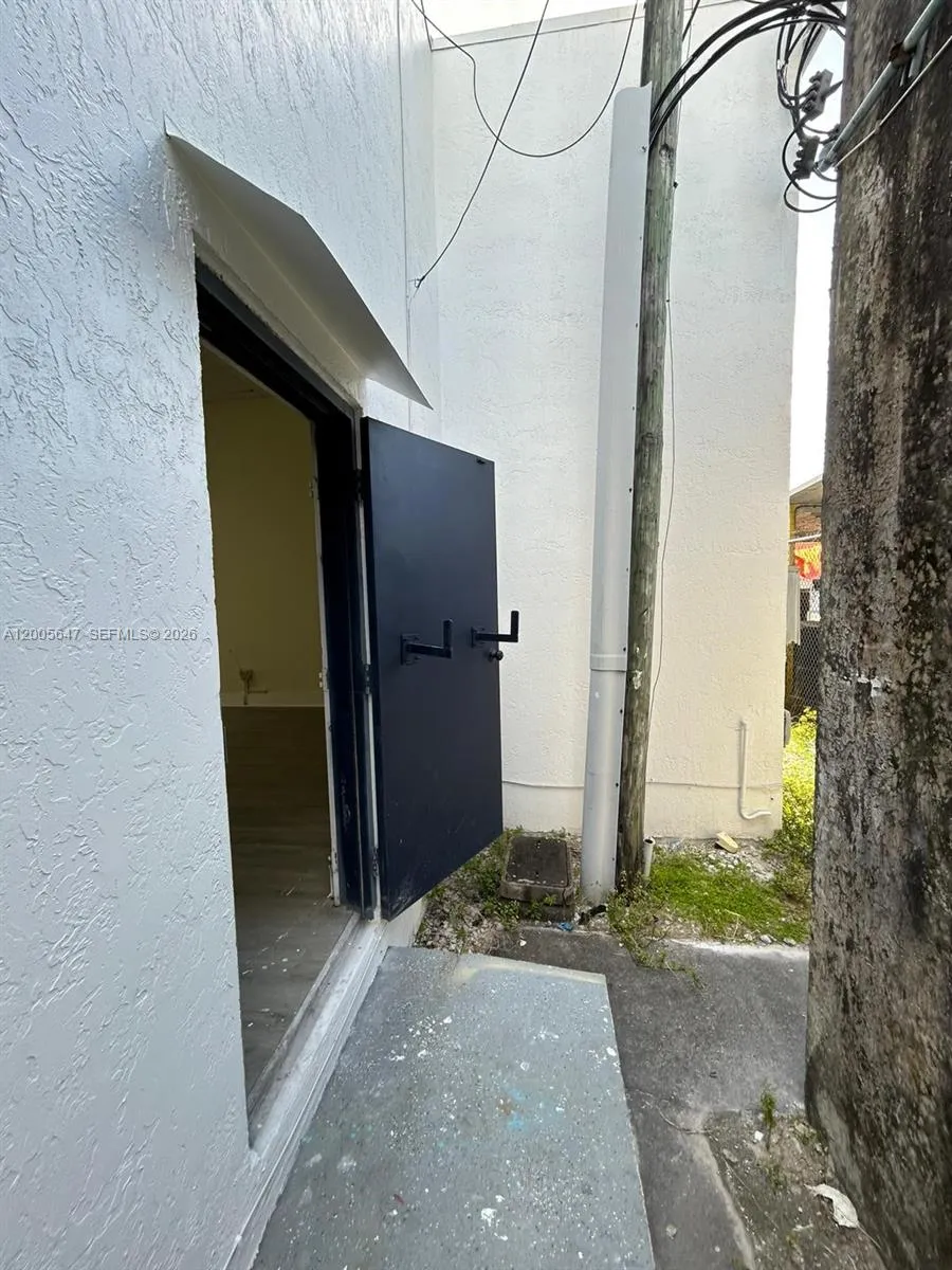 2199 Nw 20th St 2, Miami, Florida 33142, Miami, Florida 33142, ,Commercial Lease,For Rent,2199 Nw 20th St 2, Miami, Florida 33142,A12005647