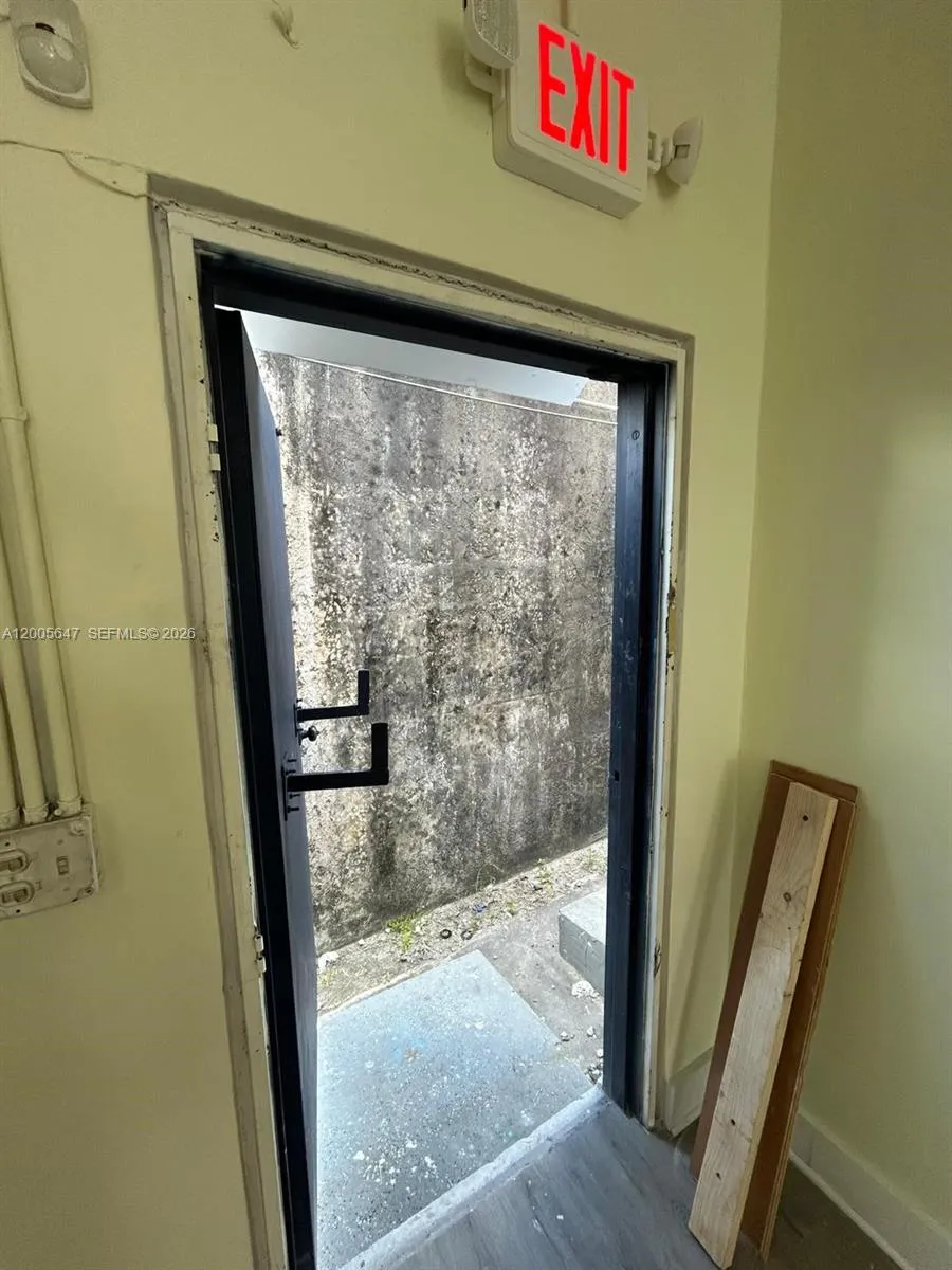 2199 Nw 20th St 2, Miami, Florida 33142, Miami, Florida 33142, ,Commercial Lease,For Rent,2199 Nw 20th St 2, Miami, Florida 33142,A12005647