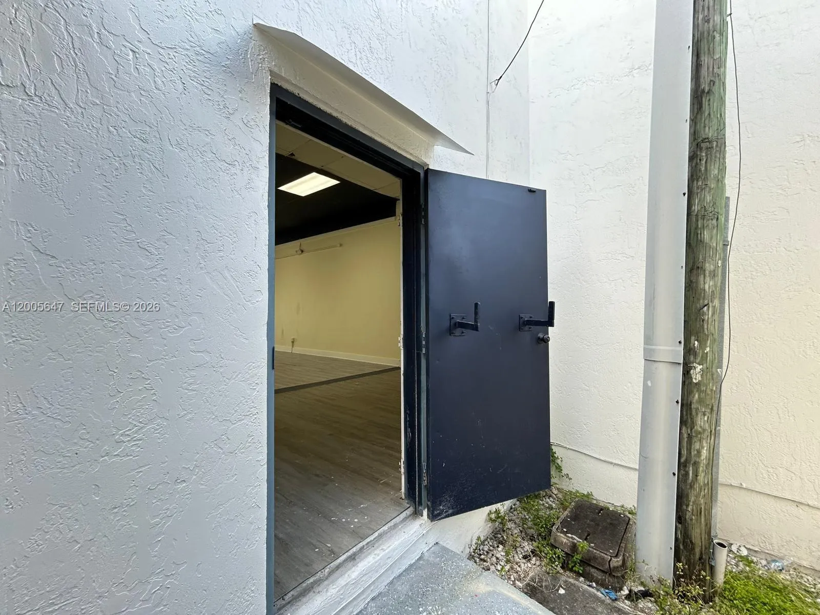 2199 Nw 20th St 2, Miami, Florida 33142, Miami, Florida 33142, ,Commercial Lease,For Rent,2199 Nw 20th St 2, Miami, Florida 33142,A12005647