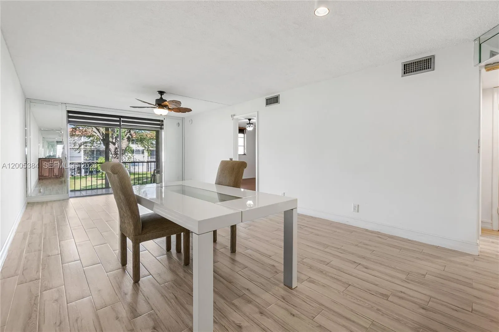 711 S Hollybrook Dr 209, Pembroke Pines, Florida 3, Pembroke Pines, Florida 33025, 2 Bedrooms Bedrooms, ,2 BathroomsBathrooms,Residential,For Sale,711 S Hollybrook Dr 209, Pembroke Pines, Florida 3,A12005384