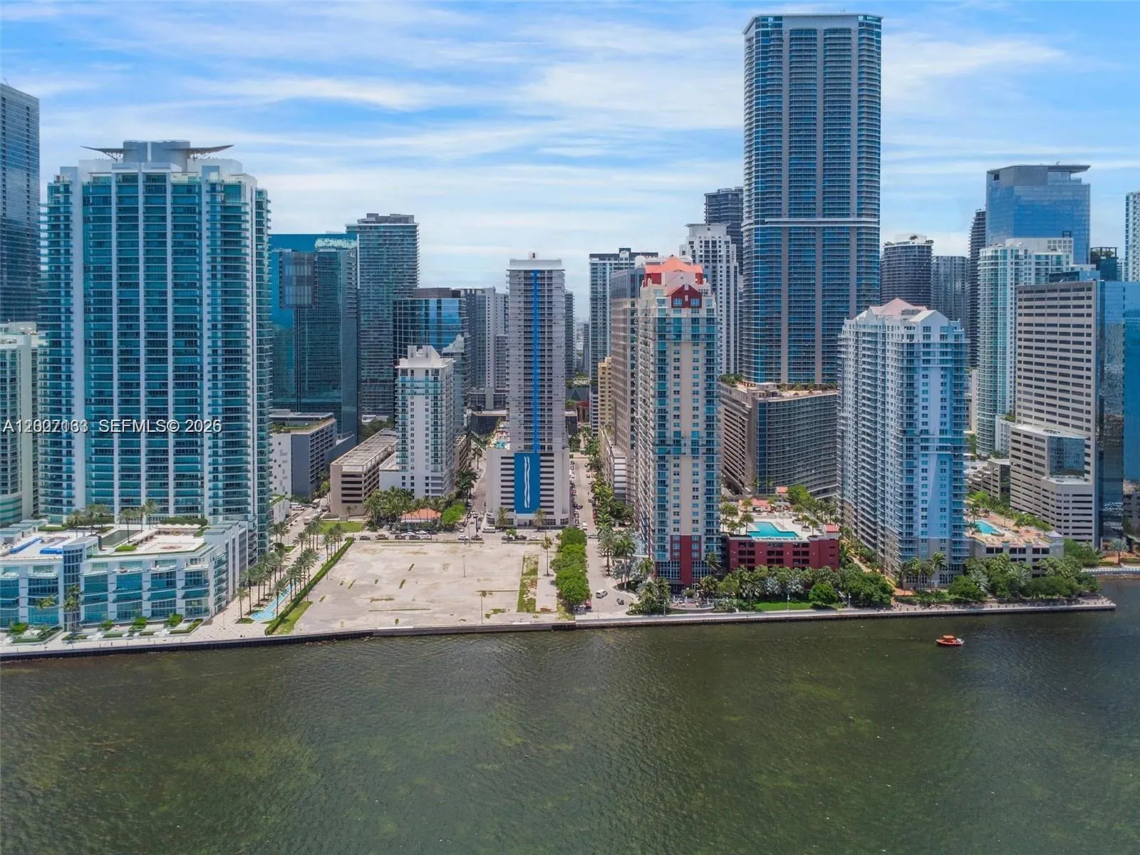 1200 Brickell Bay Dr 1907, Miami, Florida 33131, Miami, Florida 33131, 1 Bedroom Bedrooms, ,1 BathroomBathrooms,Residential,For Sale,1200 Brickell Bay Dr 1907, Miami, Florida 33131,A12007133
