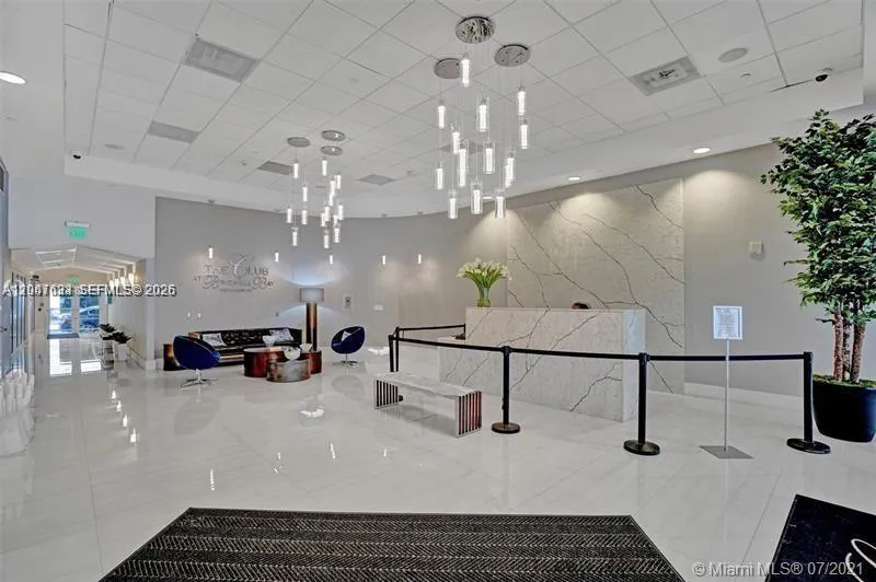1200 Brickell Bay Dr 1907, Miami, Florida 33131, Miami, Florida 33131, 1 Bedroom Bedrooms, ,1 BathroomBathrooms,Residential,For Sale,1200 Brickell Bay Dr 1907, Miami, Florida 33131,A12007133