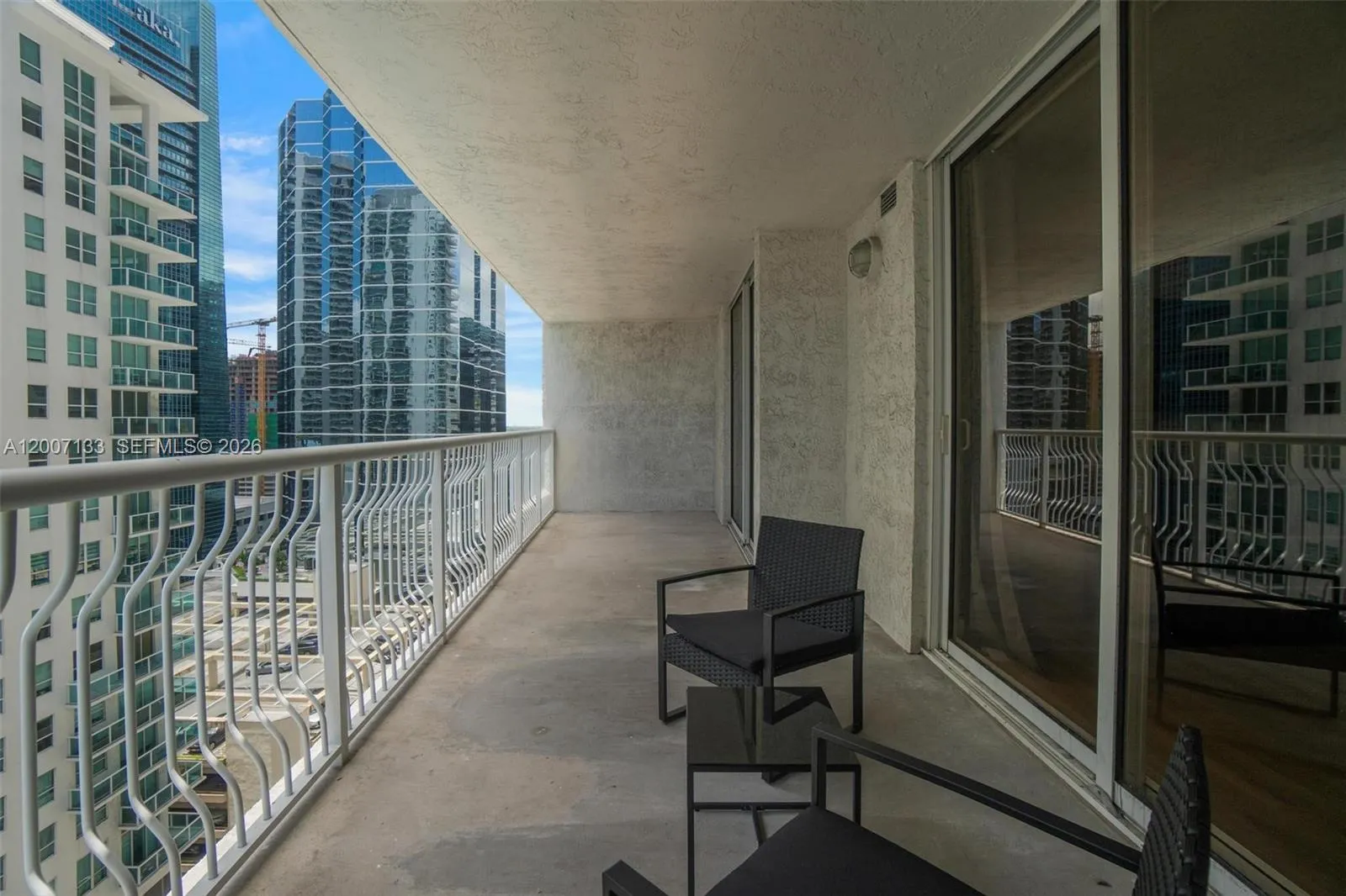 1200 Brickell Bay Dr 1907, Miami, Florida 33131, Miami, Florida 33131, 1 Bedroom Bedrooms, ,1 BathroomBathrooms,Residential,For Sale,1200 Brickell Bay Dr 1907, Miami, Florida 33131,A12007133