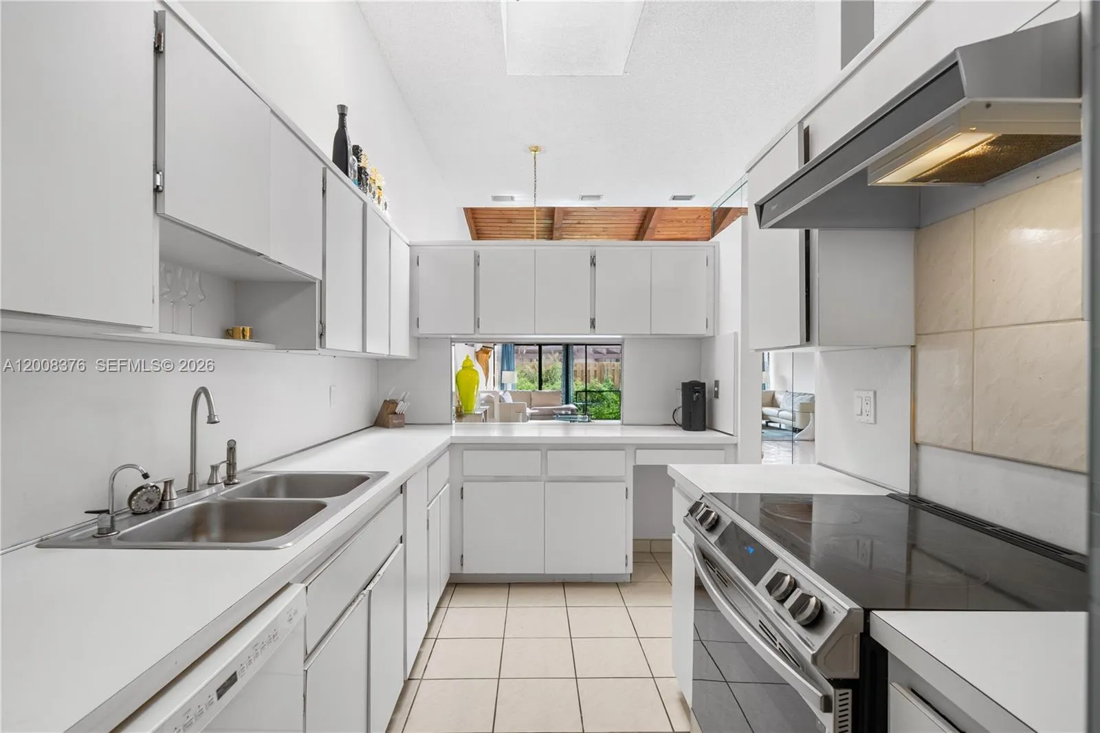 2679 S Parkview Dr, Hallandale Beach, Florida 3300, Hallandale Beach, Florida 33009, 2 Bedrooms Bedrooms, ,2 BathroomsBathrooms,Residential,For Sale,2679 S Parkview Dr, Hallandale Beach, Florida 3300,A12008376