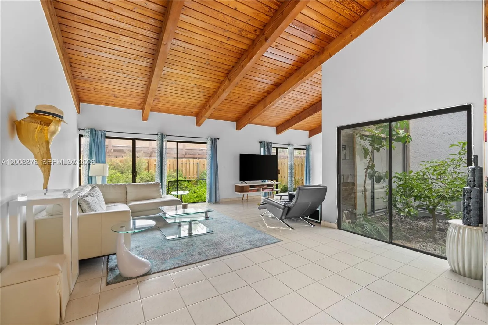 2679 S Parkview Dr, Hallandale Beach, Florida 3300, Hallandale Beach, Florida 33009, 2 Bedrooms Bedrooms, ,2 BathroomsBathrooms,Residential,For Sale,2679 S Parkview Dr, Hallandale Beach, Florida 3300,A12008376