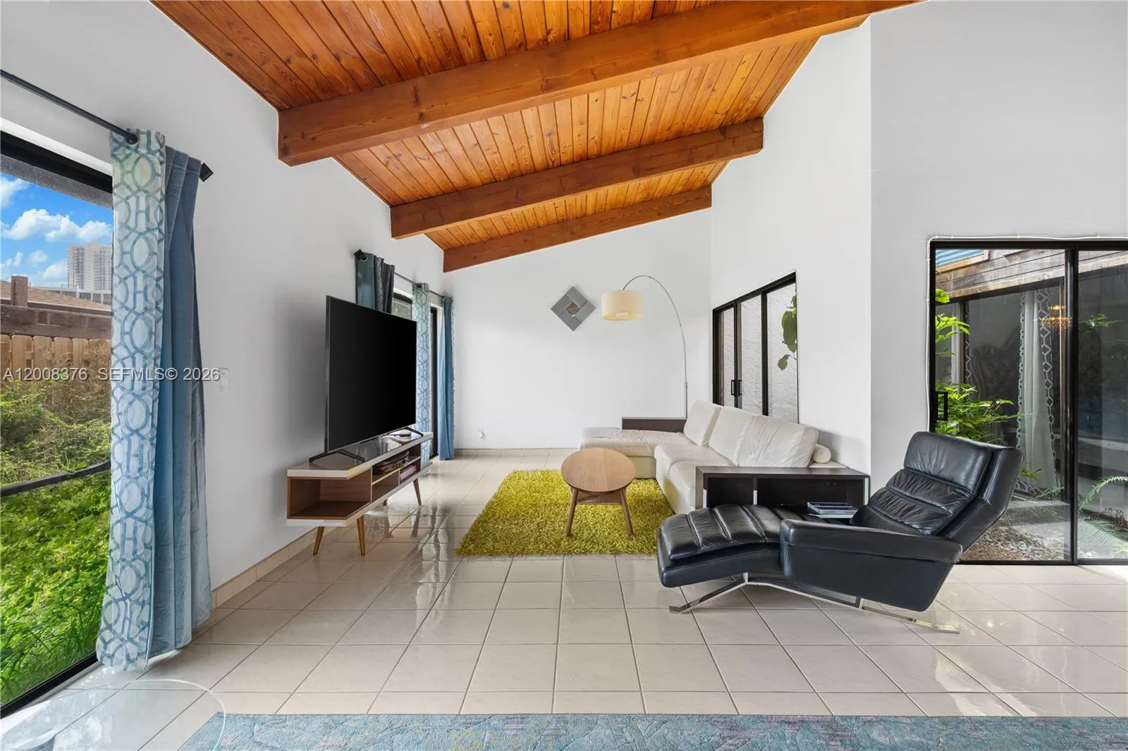 2679 S Parkview Dr, Hallandale Beach, Florida 3300, Hallandale Beach, Florida 33009, 2 Bedrooms Bedrooms, ,2 BathroomsBathrooms,Residential,For Sale,2679 S Parkview Dr, Hallandale Beach, Florida 3300,A12008376