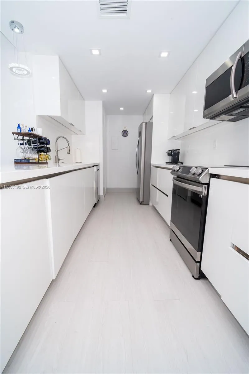 19707 Turnberry Way 18c, Aventura, Florida 33180, Aventura, Florida 33180, 2 Bedrooms Bedrooms, ,2 BathroomsBathrooms,Residential,For Sale,19707 Turnberry Way 18c, Aventura, Florida 33180,A12006182