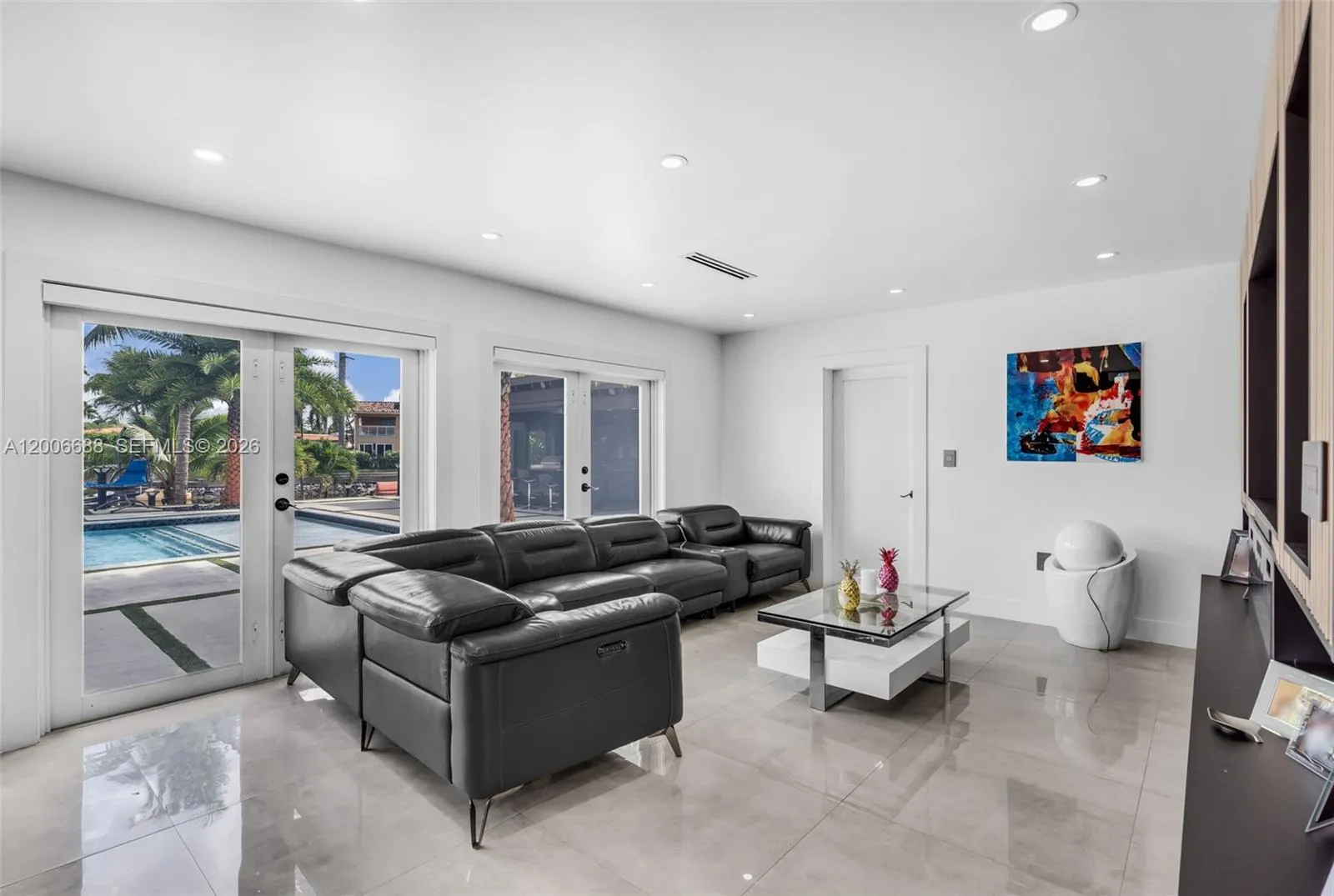 8241 Nw 182nd St, Hialeah, Florida 33015, Hialeah, Florida 33015, 3 Bedrooms Bedrooms, ,3 BathroomsBathrooms,Residential,For Sale,8241 Nw 182nd St, Hialeah, Florida 33015,A12006688