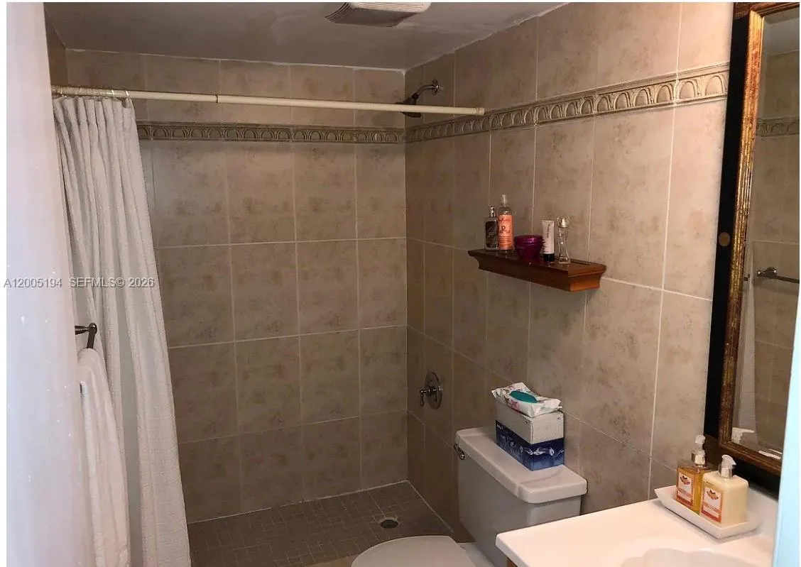 7705 Sw 86th St B-211, Miami, Florida 33143, Miami, Florida 33143, 2 Bedrooms Bedrooms, ,2 BathroomsBathrooms,Residential,For Sale,7705 Sw 86th St B-211, Miami, Florida 33143,A12005194