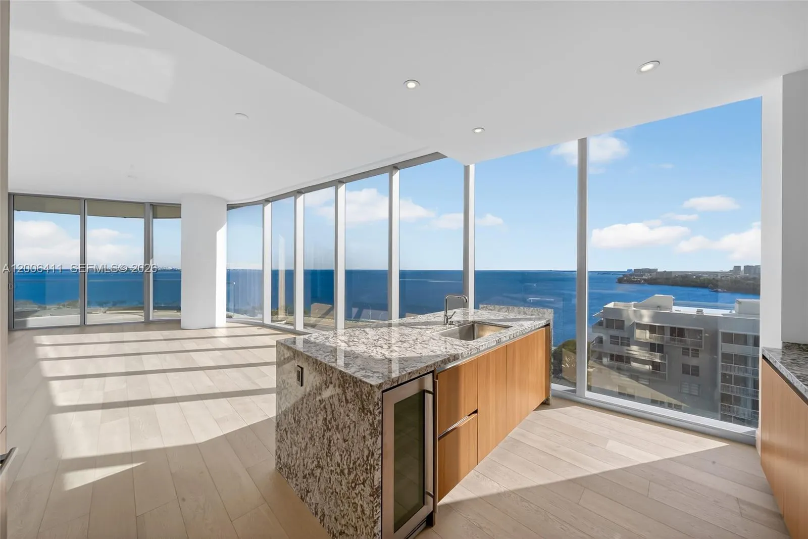 175 Se 25th Road 1202, Miami, Florida 33129, Miami, Florida 33129, 3 Bedrooms Bedrooms, ,3 BathroomsBathrooms,Residential,For Sale,175 Se 25th Road 1202, Miami, Florida 33129,A12006411