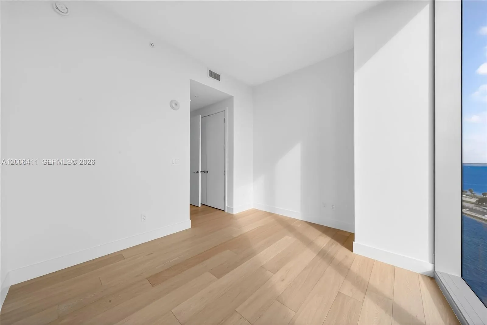 175 Se 25th Road 1202, Miami, Florida 33129, Miami, Florida 33129, 3 Bedrooms Bedrooms, ,3 BathroomsBathrooms,Residential,For Sale,175 Se 25th Road 1202, Miami, Florida 33129,A12006411