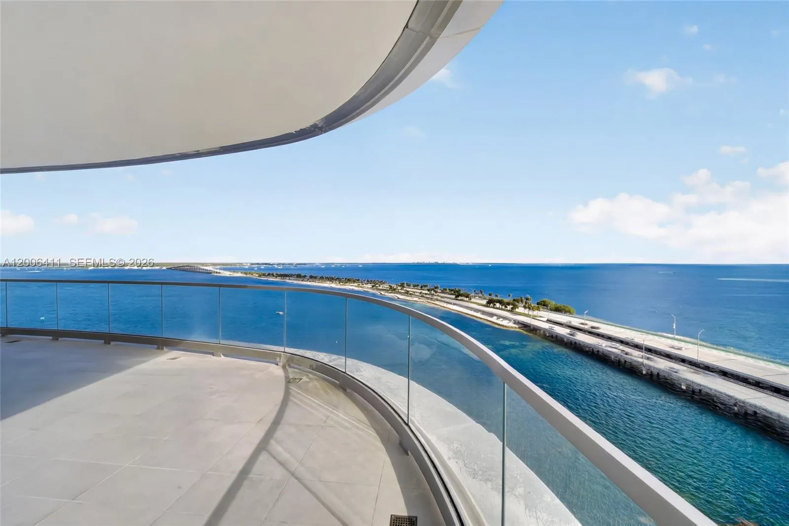 175 Se 25th Road 1202, Miami, Florida 33129, Miami, Florida 33129, 3 Bedrooms Bedrooms, ,3 BathroomsBathrooms,Residential,For Sale,175 Se 25th Road 1202, Miami, Florida 33129,A12006411