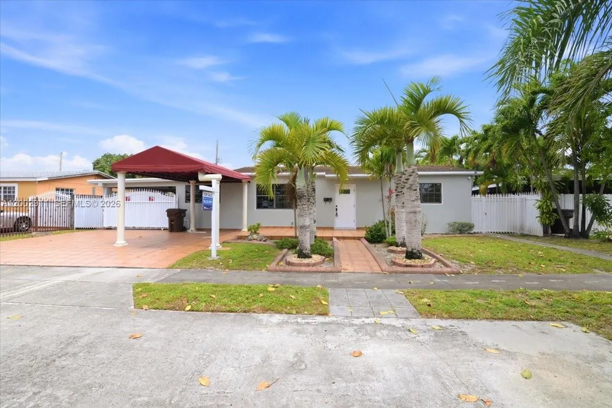 687 W 39th Pl, Hialeah, Florida 33012, Hialeah, Florida 33012, 3 Bedrooms Bedrooms, ,2 BathroomsBathrooms,Residential,For Sale,687 W 39th Pl, Hialeah, Florida 33012,A12002911
