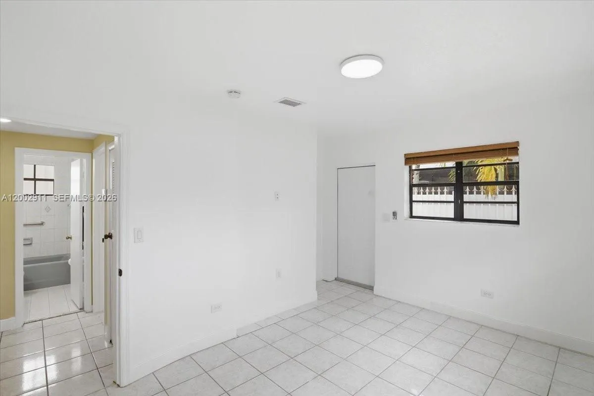 687 W 39th Pl, Hialeah, Florida 33012, Hialeah, Florida 33012, 3 Bedrooms Bedrooms, ,2 BathroomsBathrooms,Residential,For Sale,687 W 39th Pl, Hialeah, Florida 33012,A12002911