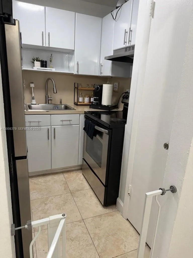 4370 Nw 11th St 206, Miami, Florida 33126, Miami, Florida 33126, 1 Bedroom Bedrooms, ,1 BathroomBathrooms,Residential,For Sale,4370 Nw 11th St 206, Miami, Florida 33126,A12008379
