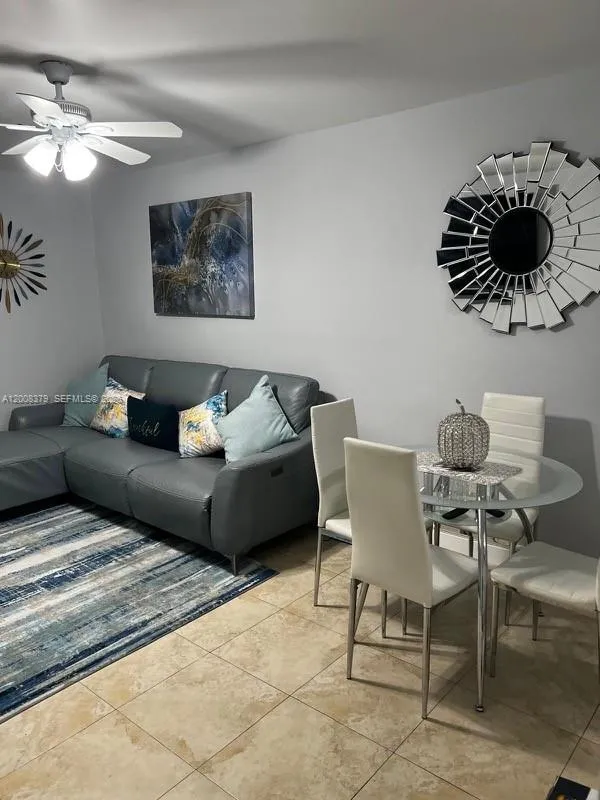 4370 Nw 11th St 206, Miami, Florida 33126, Miami, Florida 33126, 1 Bedroom Bedrooms, ,1 BathroomBathrooms,Residential,For Sale,4370 Nw 11th St 206, Miami, Florida 33126,A12008379