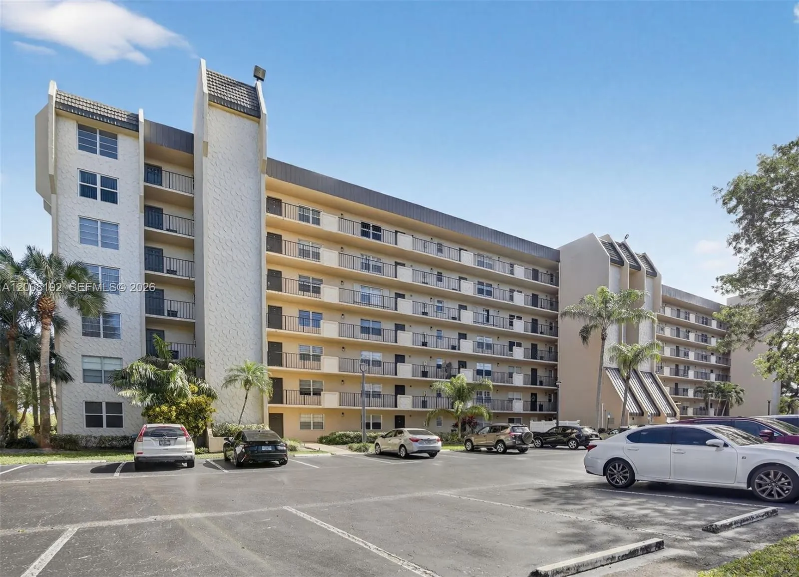 3300 W Rolling Hills Cir 606, Davie, Florida 33328, Davie, Florida 33328, 2 Bedrooms Bedrooms, ,2 BathroomsBathrooms,Residential,For Sale,3300 W Rolling Hills Cir 606, Davie, Florida 33328,A12008192