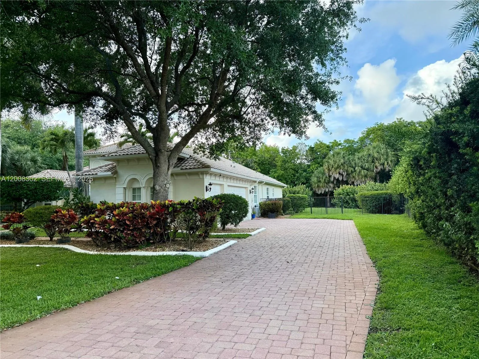 12743 N Winners Cir, Davie, Florida 33330, Davie, Florida 33330, 5 Bedrooms Bedrooms, ,4 BathroomsBathrooms,Residential,For Sale,12743 N Winners Cir, Davie, Florida 33330,A12008302