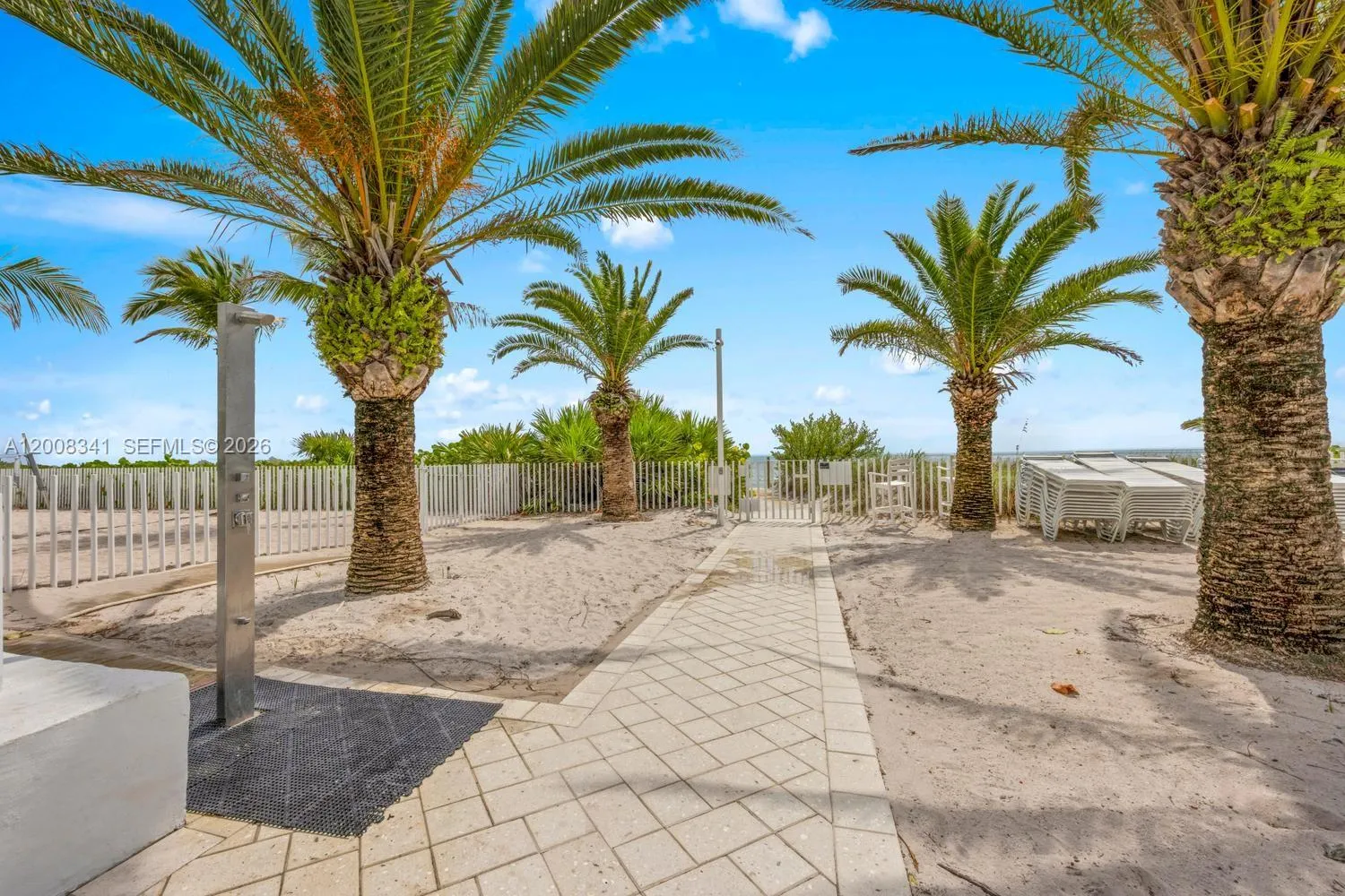 607 Ocean Dr 11k, Key Biscayne, Florida 33149, Key Biscayne, Florida 33149, 2 Bedrooms Bedrooms, ,2 BathroomsBathrooms,Residential Lease,For Rent,607 Ocean Dr 11k, Key Biscayne, Florida 33149,A12008341