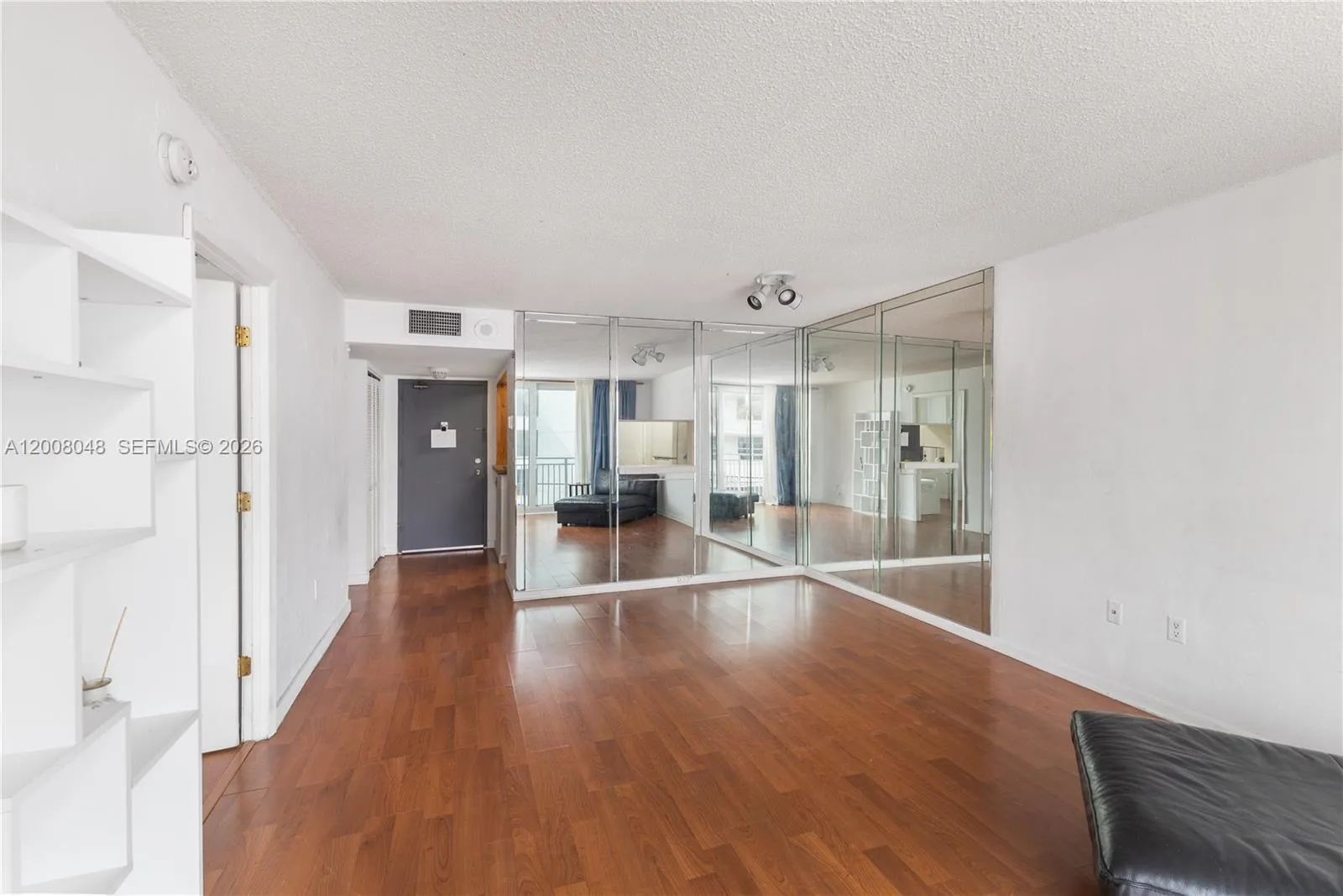 345 Ocean Dr 304, Miami Beach, Florida 33139, Miami Beach, Florida 33139, 1 Bedroom Bedrooms, ,1 BathroomBathrooms,Residential,For Sale,345 Ocean Dr 304, Miami Beach, Florida 33139,A12008048