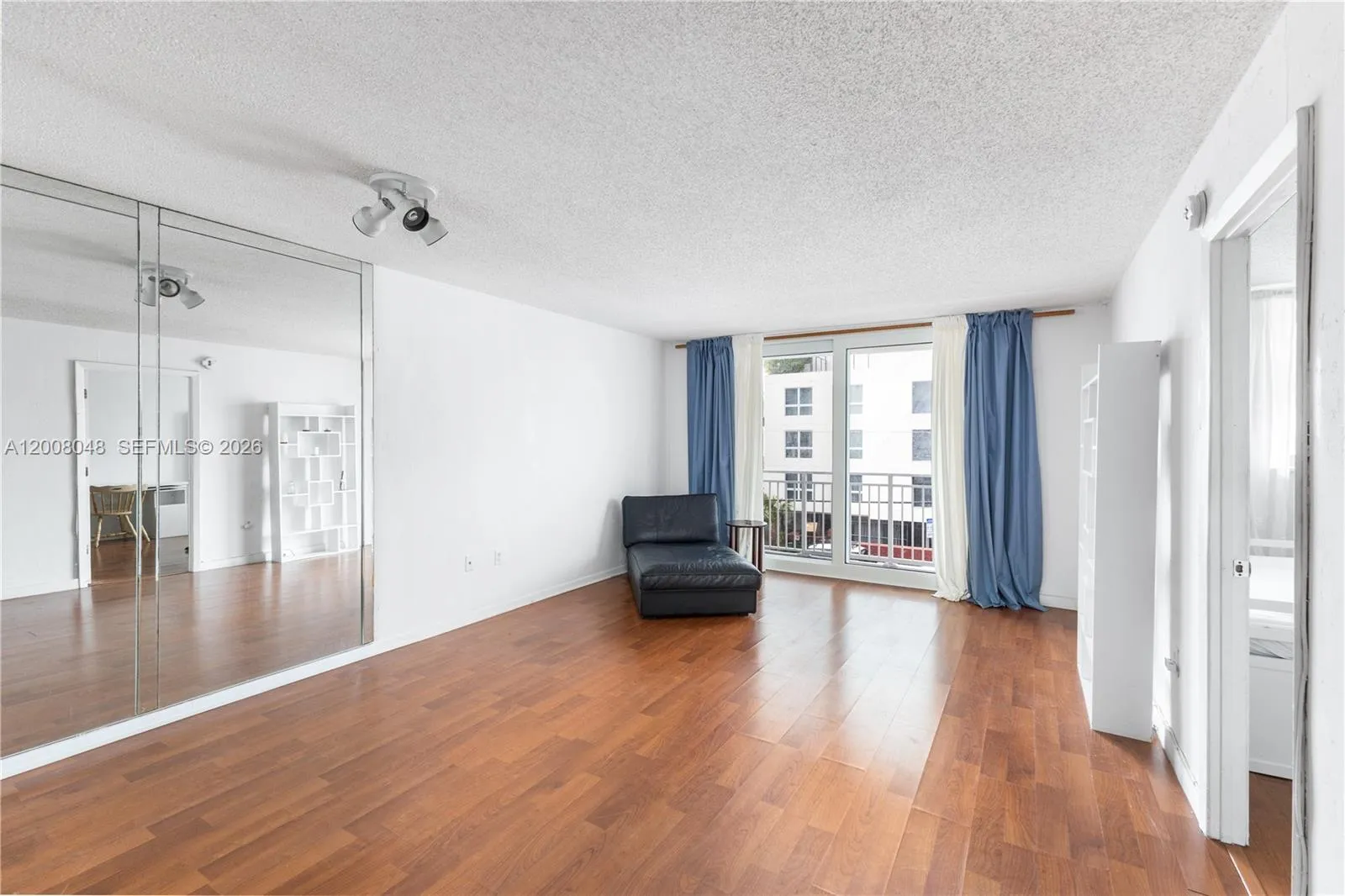 345 Ocean Dr 304, Miami Beach, Florida 33139, Miami Beach, Florida 33139, 1 Bedroom Bedrooms, ,1 BathroomBathrooms,Residential,For Sale,345 Ocean Dr 304, Miami Beach, Florida 33139,A12008048