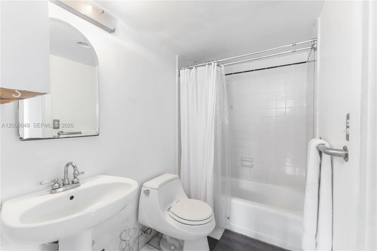 345 Ocean Dr 304, Miami Beach, Florida 33139, Miami Beach, Florida 33139, 1 Bedroom Bedrooms, ,1 BathroomBathrooms,Residential,For Sale,345 Ocean Dr 304, Miami Beach, Florida 33139,A12008048