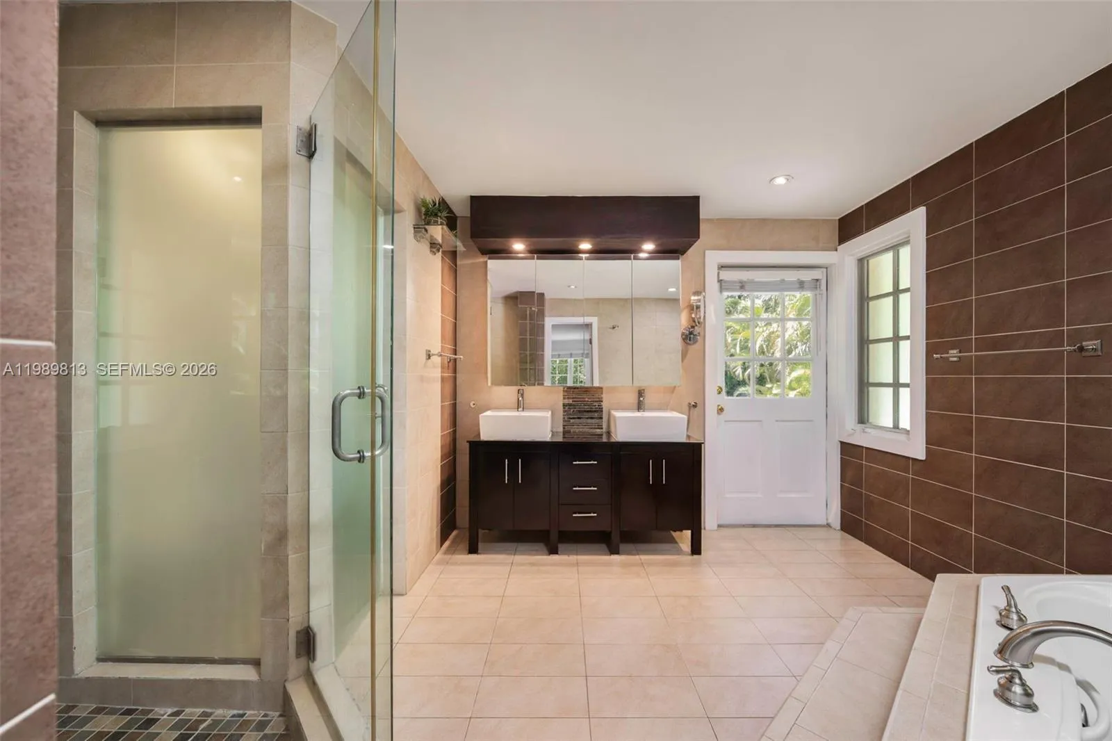 4206 Alhambra Cir, Coral Gables, Florida 33146, Coral Gables, Florida 33146, 4 Bedrooms Bedrooms, ,4 BathroomsBathrooms,Residential,For Sale,4206 Alhambra Cir, Coral Gables, Florida 33146,A11989813