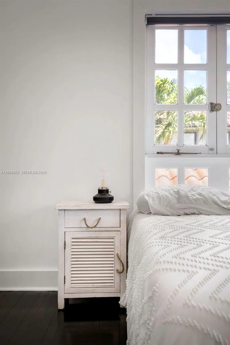 4206 Alhambra Cir, Coral Gables, Florida 33146, Coral Gables, Florida 33146, 4 Bedrooms Bedrooms, ,4 BathroomsBathrooms,Residential,For Sale,4206 Alhambra Cir, Coral Gables, Florida 33146,A11989813
