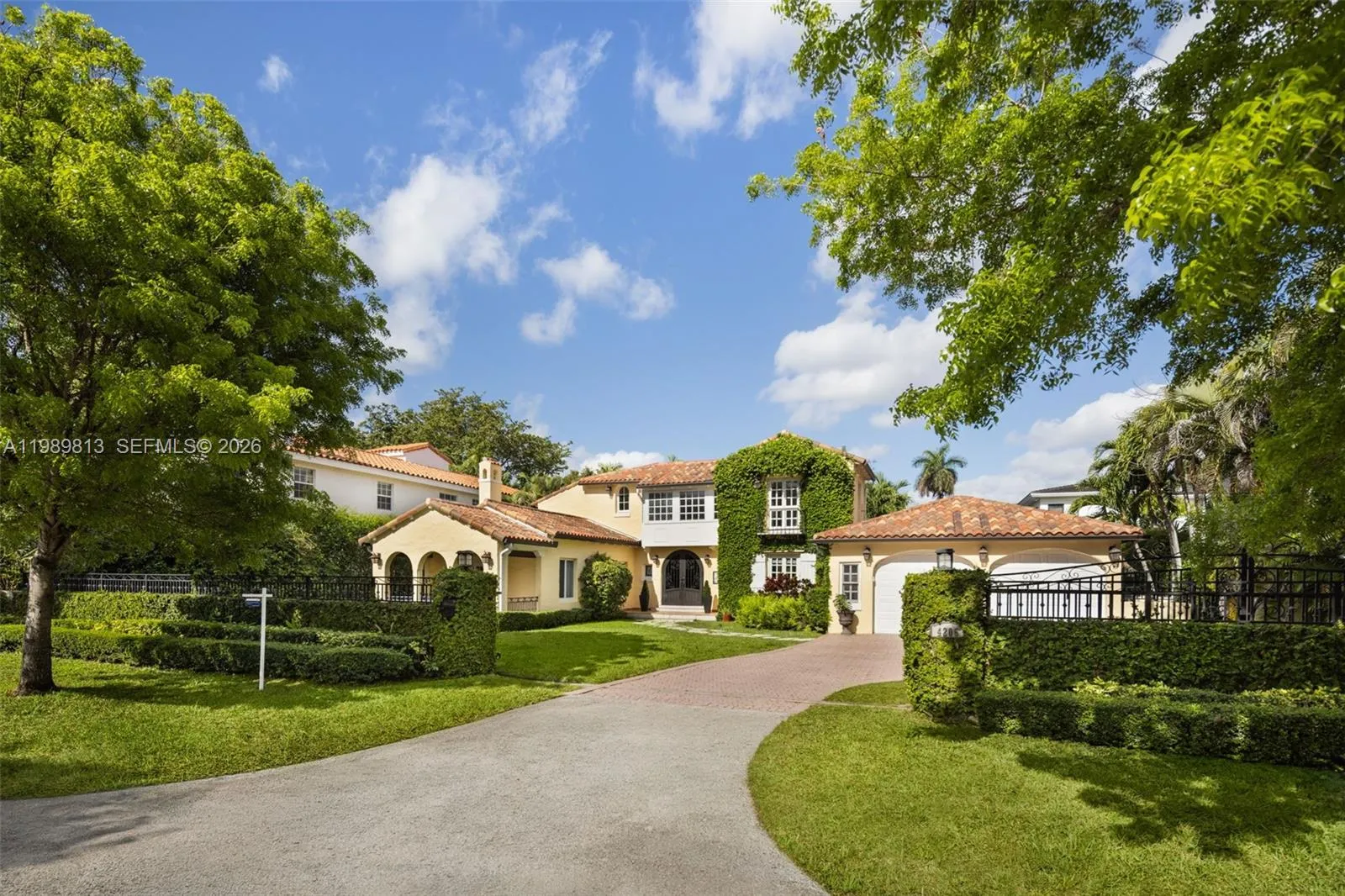 4206 Alhambra Cir, Coral Gables, Florida 33146, Coral Gables, Florida 33146, 4 Bedrooms Bedrooms, ,4 BathroomsBathrooms,Residential,For Sale,4206 Alhambra Cir, Coral Gables, Florida 33146,A11989813