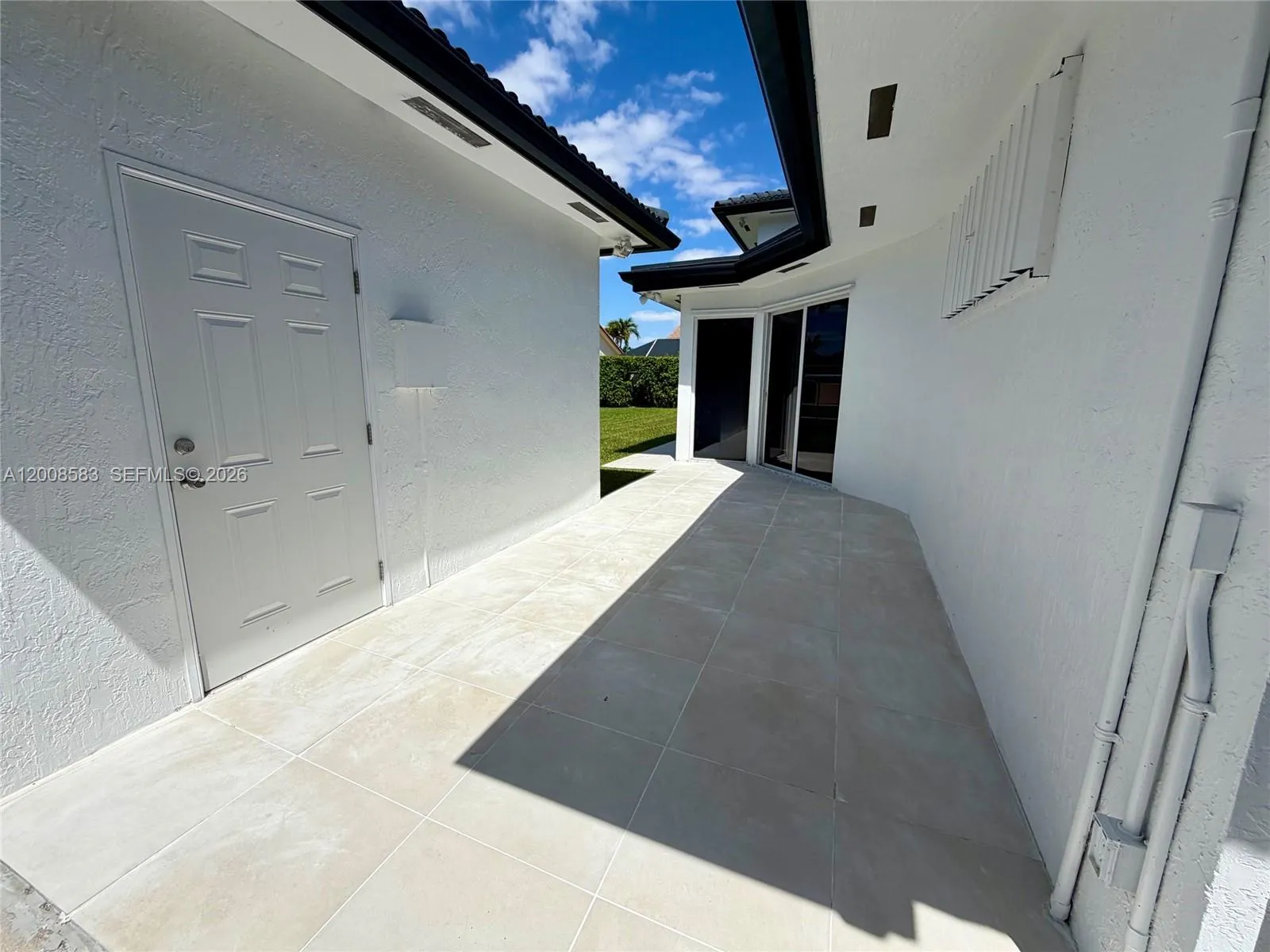 Space between home and Back garages