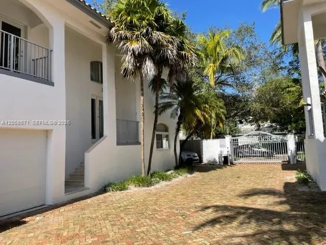 Miami, Florida 33133, 2 Bedrooms Bedrooms, ,2 BathroomsBathrooms,Residential Lease,For Rent,A12008571
