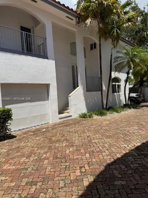 Miami, Florida 33133, 2 Bedrooms Bedrooms, ,2 BathroomsBathrooms,Residential Lease,For Rent,A12008571