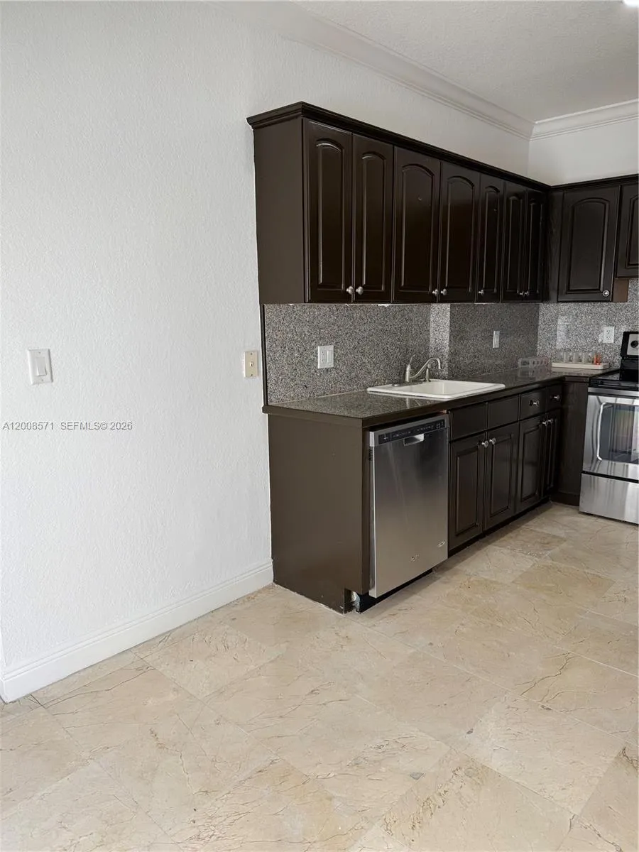 Miami, Florida 33133, 2 Bedrooms Bedrooms, ,2 BathroomsBathrooms,Residential Lease,For Rent,A12008571
