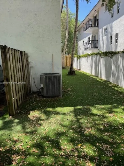 Miami, Florida 33133, 2 Bedrooms Bedrooms, ,2 BathroomsBathrooms,Residential Lease,For Rent,A12008571