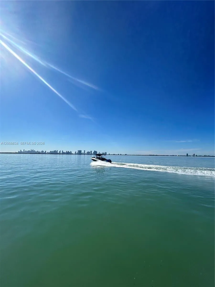 910 West Ave, Miami Beach, Florida 33139, Miami Beach, Florida 33139, ,Business Opportunity,For Sale,910 West Ave, Miami Beach, Florida 33139,A12008634