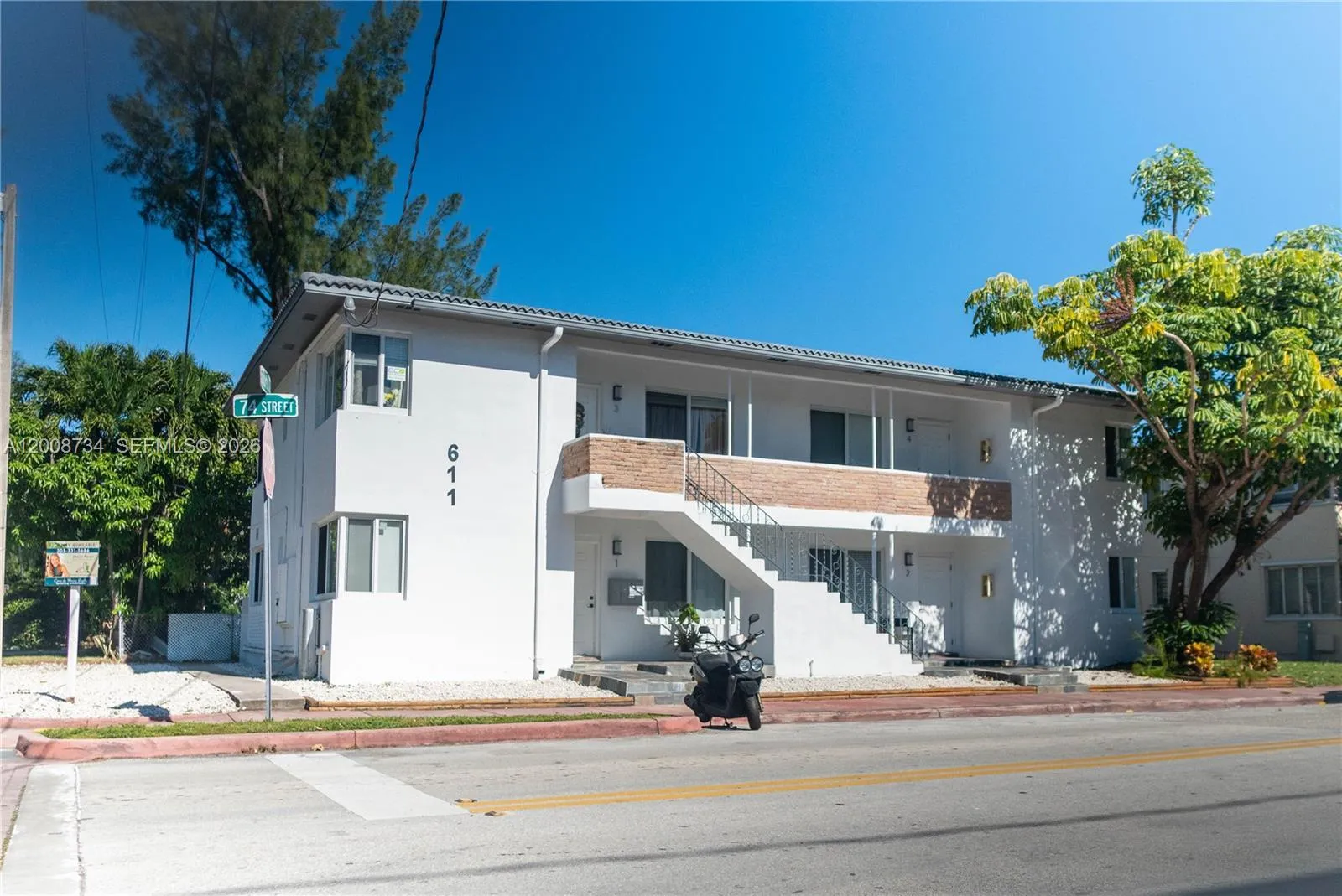 611 74th St, Miami Beach, Florida 33141, Miami Beach, Florida 33141, ,Residential Income,For Sale,611 74th St, Miami Beach, Florida 33141,A12008734