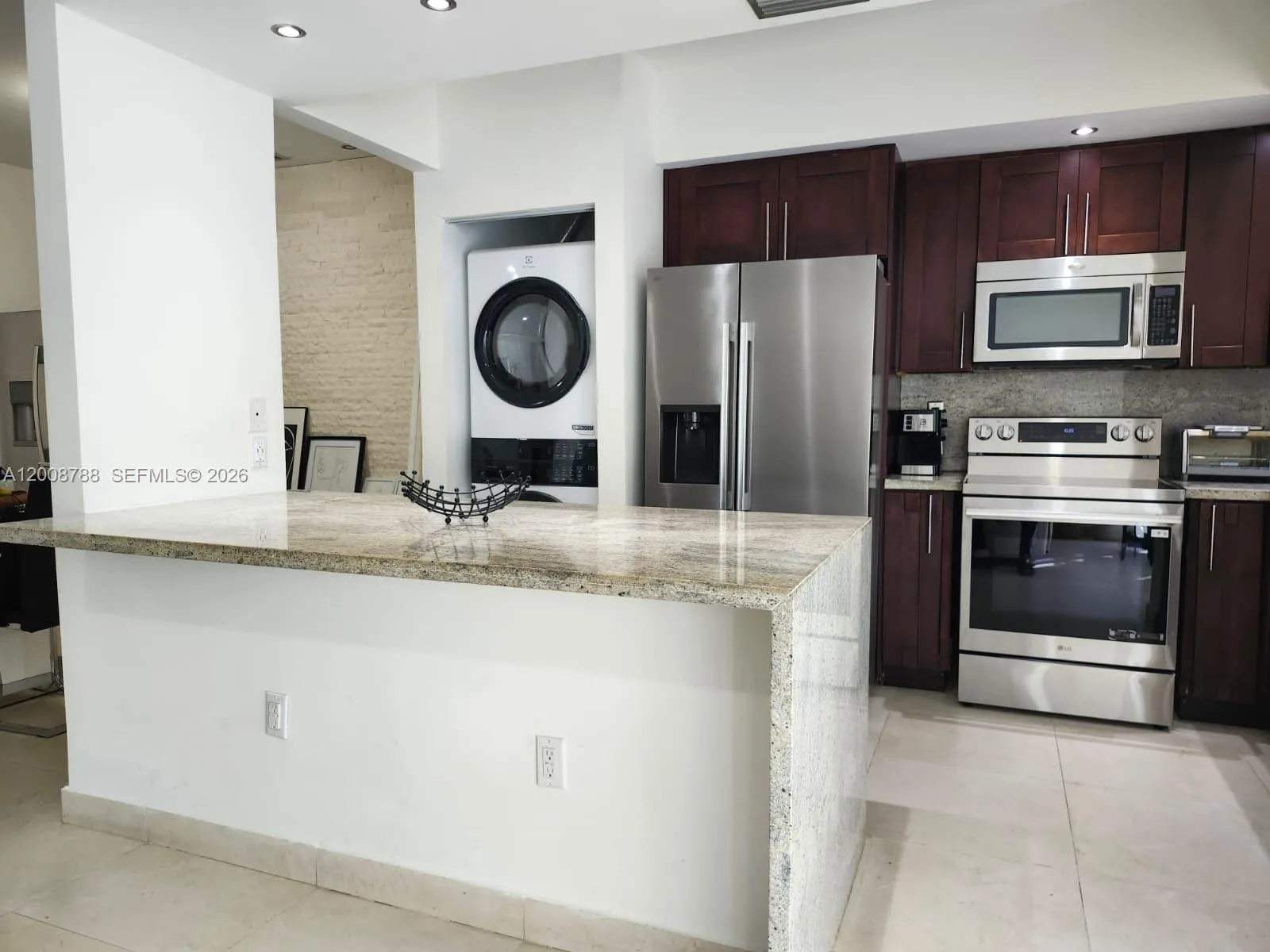 9195 Fontainebleau Blvd 6, Miami, Florida 33172, Miami, Florida 33172, 3 Bedrooms Bedrooms, ,2 BathroomsBathrooms,Residential,For Sale,9195 Fontainebleau Blvd 6, Miami, Florida 33172,A12008788