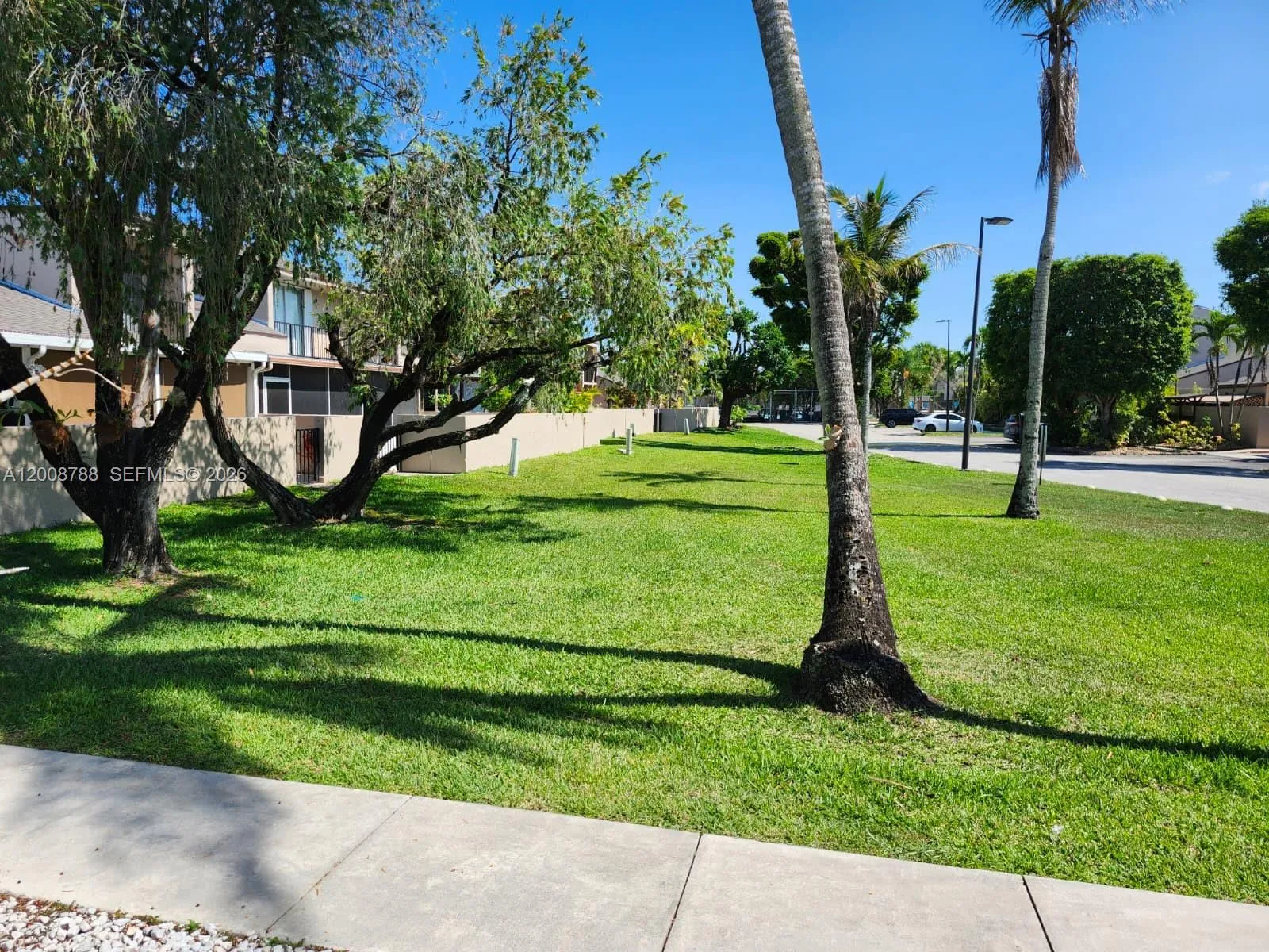 9195 Fontainebleau Blvd 6, Miami, Florida 33172, Miami, Florida 33172, 3 Bedrooms Bedrooms, ,2 BathroomsBathrooms,Residential,For Sale,9195 Fontainebleau Blvd 6, Miami, Florida 33172,A12008788