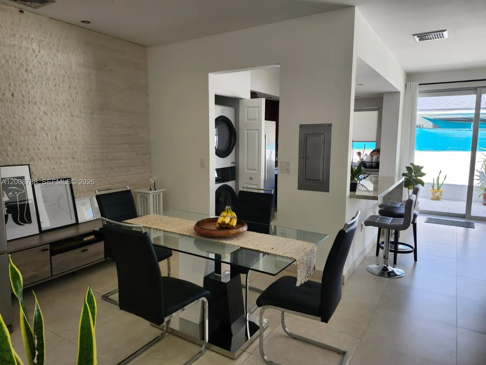 9195 Fontainebleau Blvd 6, Miami, Florida 33172, Miami, Florida 33172, 3 Bedrooms Bedrooms, ,2 BathroomsBathrooms,Residential,For Sale,9195 Fontainebleau Blvd 6, Miami, Florida 33172,A12008788