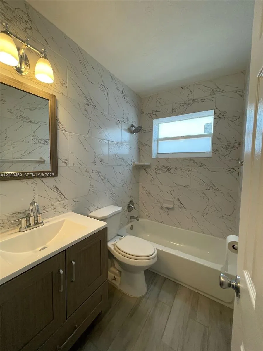 3070 Nw 12th Ct, Fort Lauderdale, Florida 33311, Fort Lauderdale, Florida 33311, ,Residential Income,For Sale,3070 Nw 12th Ct, Fort Lauderdale, Florida 33311,A12008469