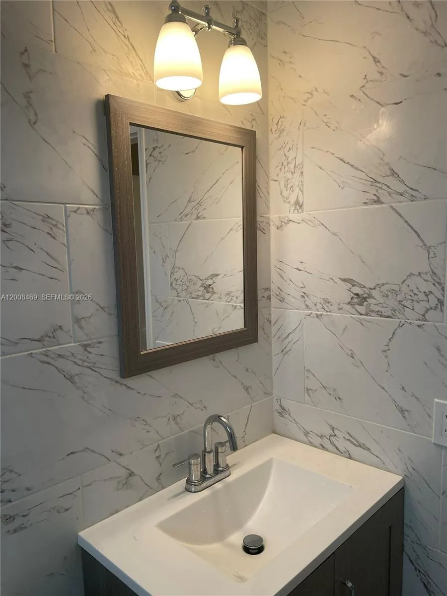 3070 Nw 12th Ct, Fort Lauderdale, Florida 33311, Fort Lauderdale, Florida 33311, ,Residential Income,For Sale,3070 Nw 12th Ct, Fort Lauderdale, Florida 33311,A12008469