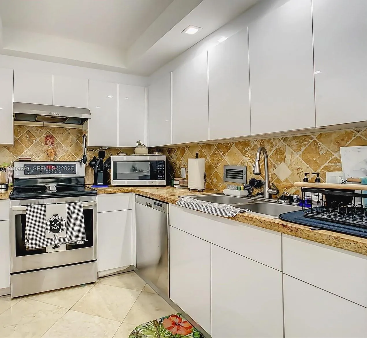 10185 Collins 308, Bal Harbour, Florida 33154, Bal Harbour, Florida 33154, 2 Bedrooms Bedrooms, ,2 BathroomsBathrooms,Residential,For Sale,10185 Collins 308, Bal Harbour, Florida 33154,A12008291