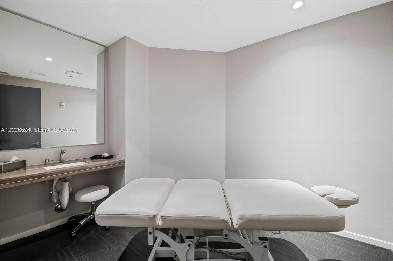 massage room
