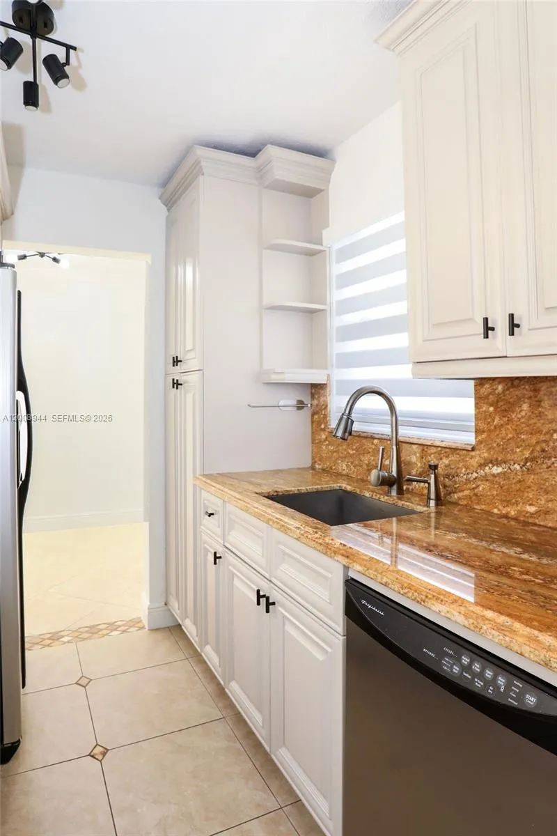 8601 Sw 94th St 121w, Miami, Florida 33156, Miami, Florida 33156, 1 Bedroom Bedrooms, ,1 BathroomBathrooms,Residential Lease,For Rent,8601 Sw 94th St 121w, Miami, Florida 33156,A12008944