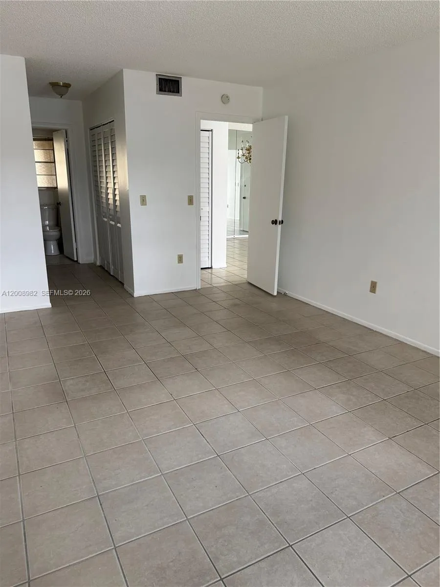 7747 Sw 86th St D-105, Miami, Florida 33143, Miami, Florida 33143, 2 Bedrooms Bedrooms, ,2 BathroomsBathrooms,Residential Lease,For Rent,7747 Sw 86th St D-105, Miami, Florida 33143,A12008982