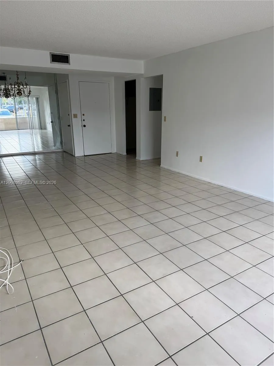7747 Sw 86th St D-105, Miami, Florida 33143, Miami, Florida 33143, 2 Bedrooms Bedrooms, ,2 BathroomsBathrooms,Residential Lease,For Rent,7747 Sw 86th St D-105, Miami, Florida 33143,A12008982