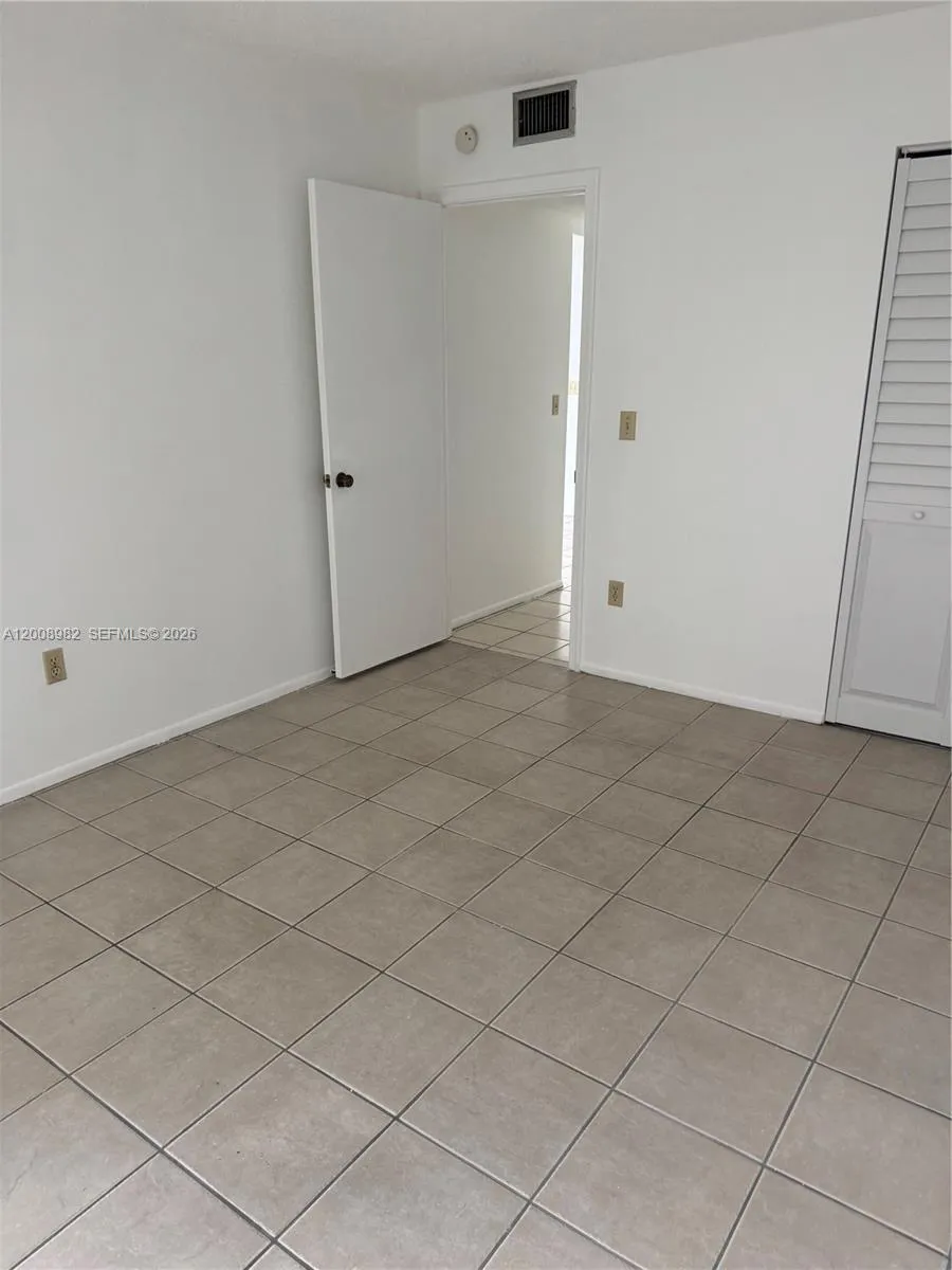 7747 Sw 86th St D-105, Miami, Florida 33143, Miami, Florida 33143, 2 Bedrooms Bedrooms, ,2 BathroomsBathrooms,Residential Lease,For Rent,7747 Sw 86th St D-105, Miami, Florida 33143,A12008982