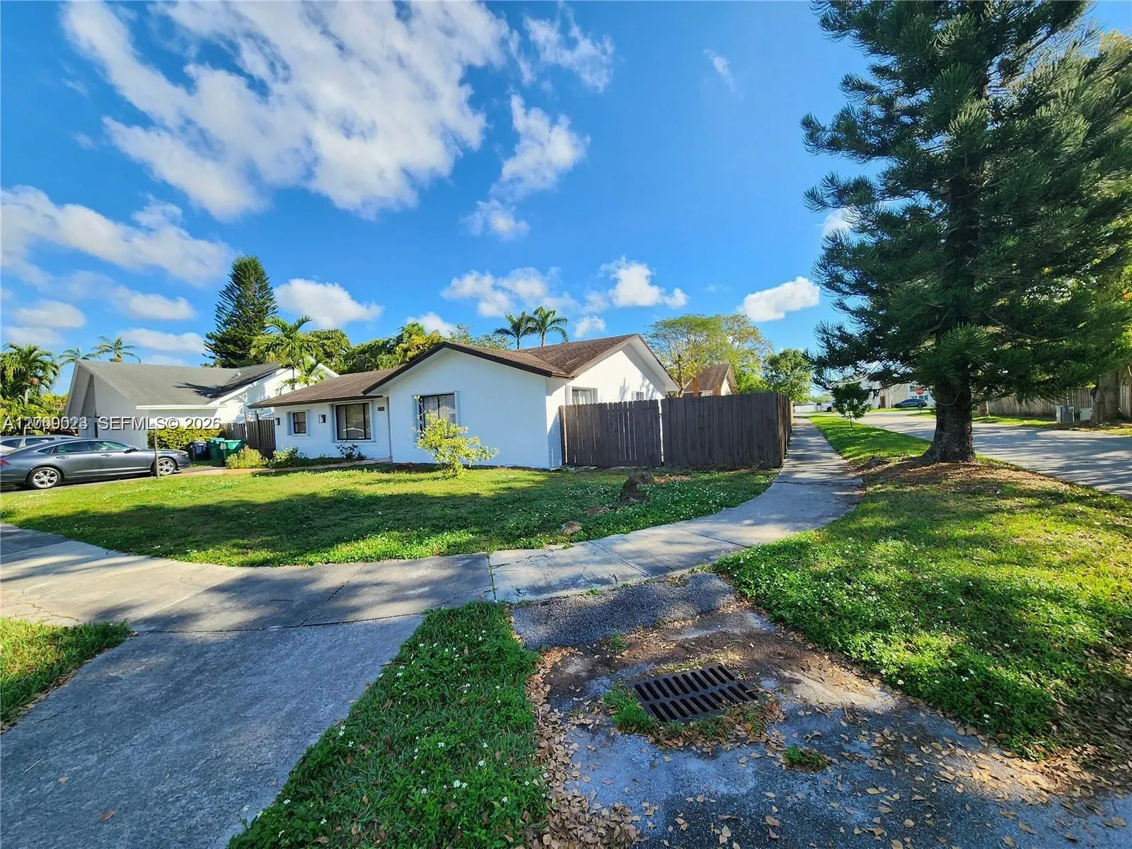 9825 Sw 132nd Ct, Miami, Florida 33186, Miami, Florida 33186, 3 Bedrooms Bedrooms, ,2 BathroomsBathrooms,Residential,For Sale,9825 Sw 132nd Ct, Miami, Florida 33186,A12009023