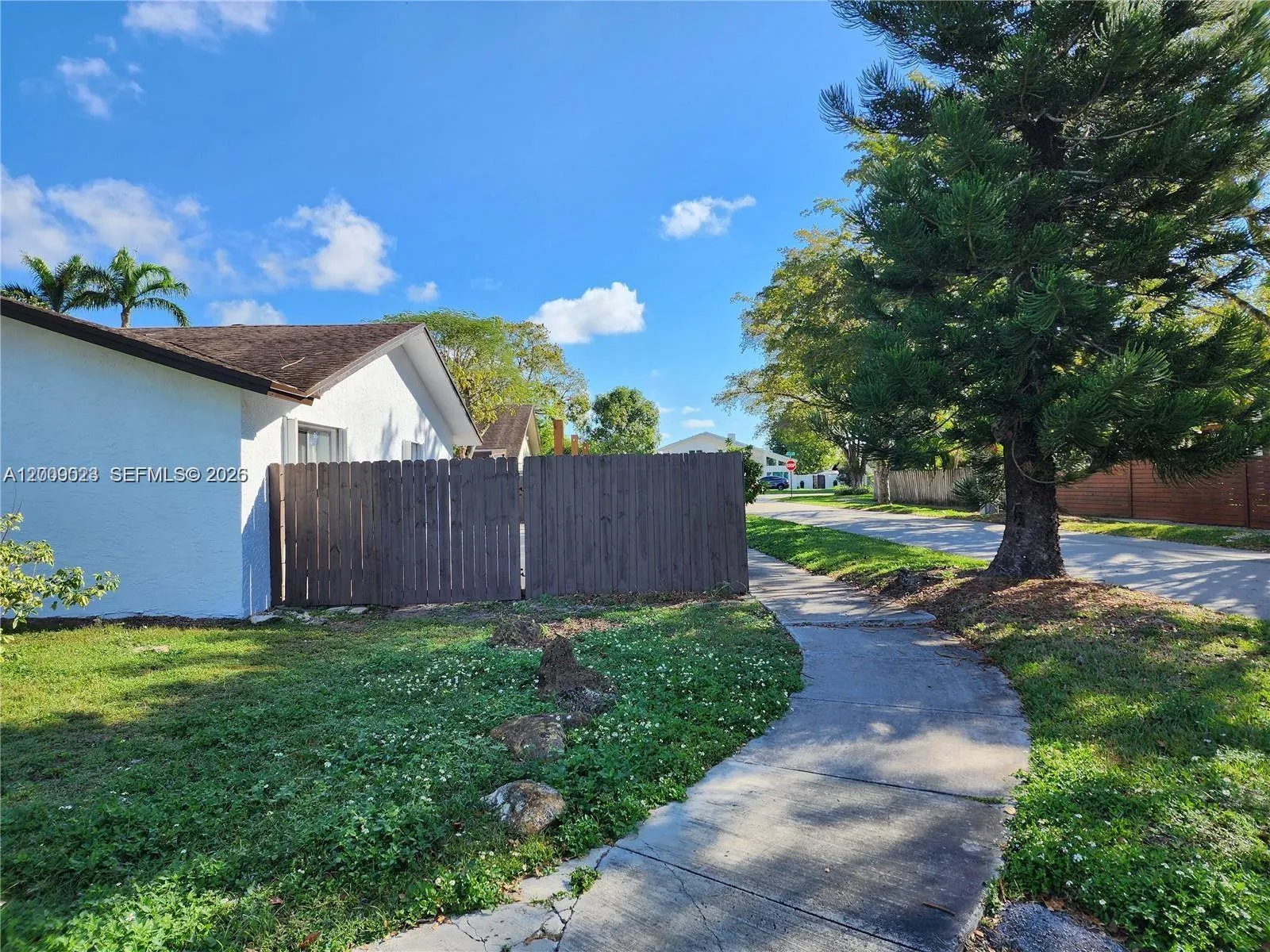 9825 Sw 132nd Ct, Miami, Florida 33186, Miami, Florida 33186, 3 Bedrooms Bedrooms, ,2 BathroomsBathrooms,Residential,For Sale,9825 Sw 132nd Ct, Miami, Florida 33186,A12009023