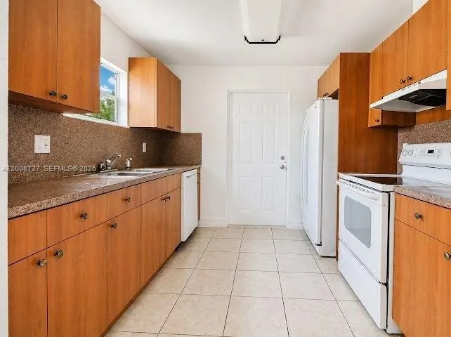 2831 Sw 21st St 2831, Miami, Florida 33145, Miami, Florida 33145, 3 Bedrooms Bedrooms, ,2 BathroomsBathrooms,Residential Lease,For Rent,2831 Sw 21st St 2831, Miami, Florida 33145,A12008727